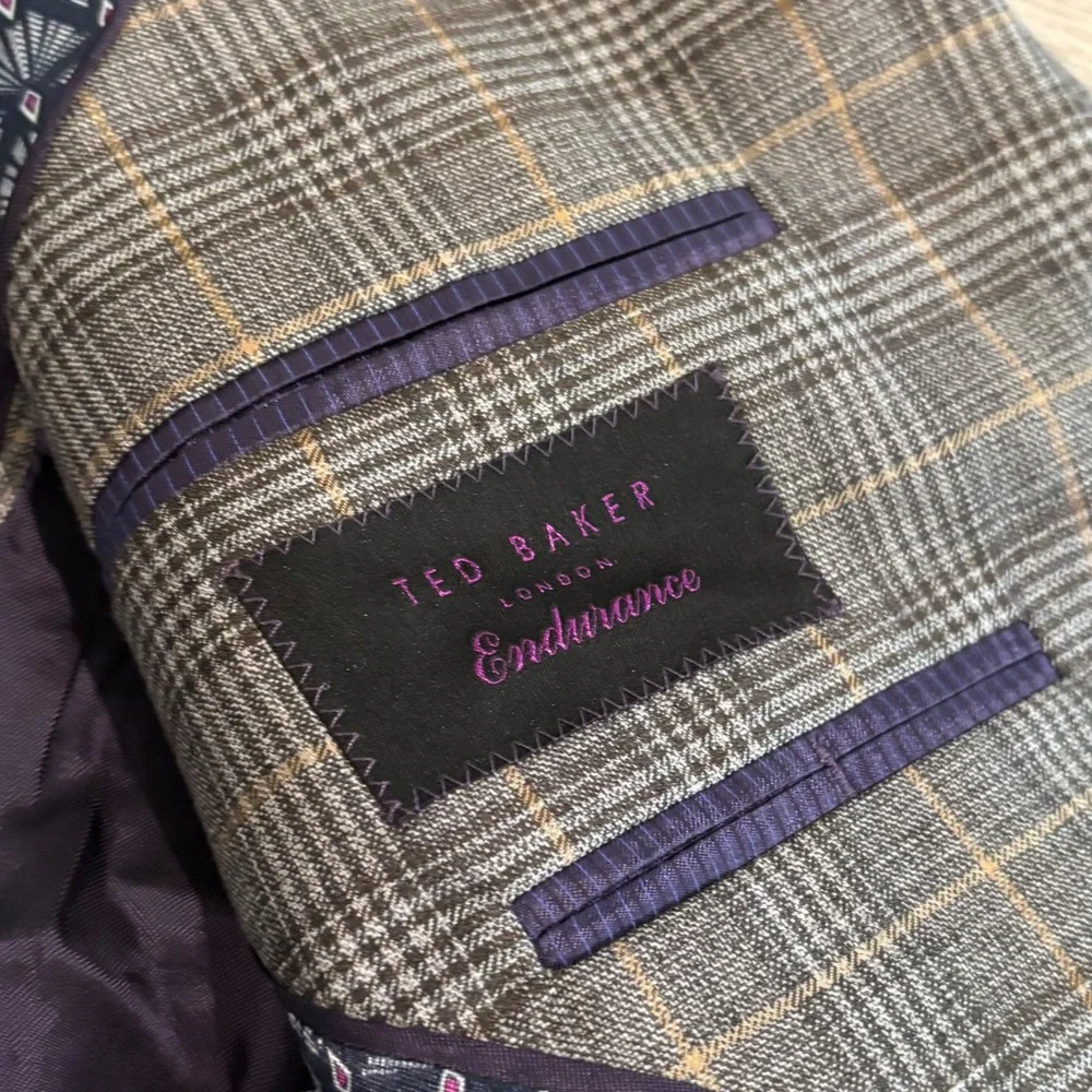Ted Baker Sport Coat Mens 40S Grey Plaid Wool Endurance Konan SPJ Blazer